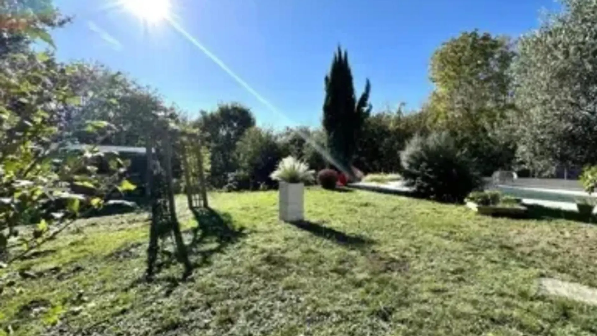 Villa Spacieuse Avec Piscine Privee A Saint-Laurent-De-Neste 0*,  France
